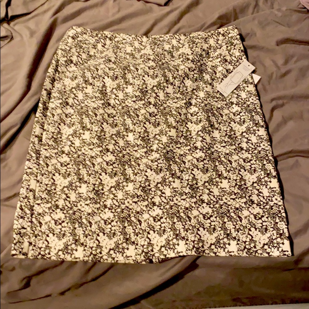 Margaret M Skirt size Large Brand New with Tags
